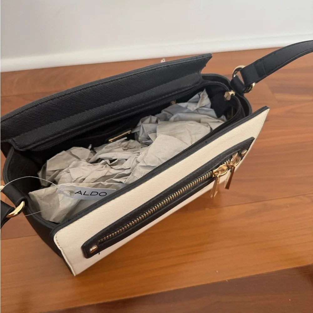 Elegant Beautiful New Crossbody bag in color block pattern in black and Beige